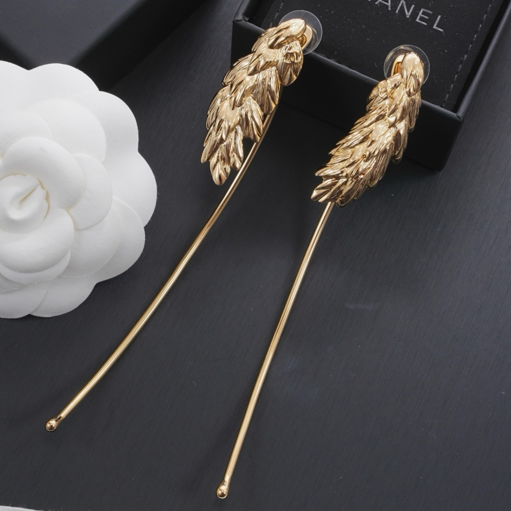 CHANEL LONG FEATHER TASSEL DANGLE EARRINGS