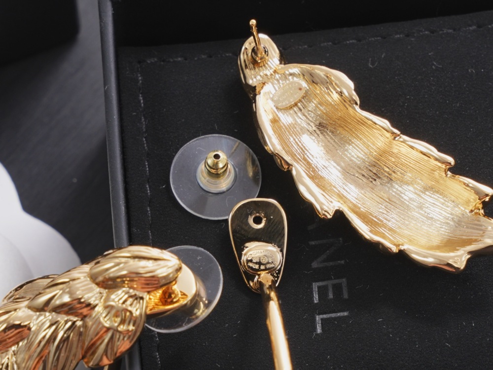 CHANEL LONG FEATHER TASSEL DANGLE EARRINGS