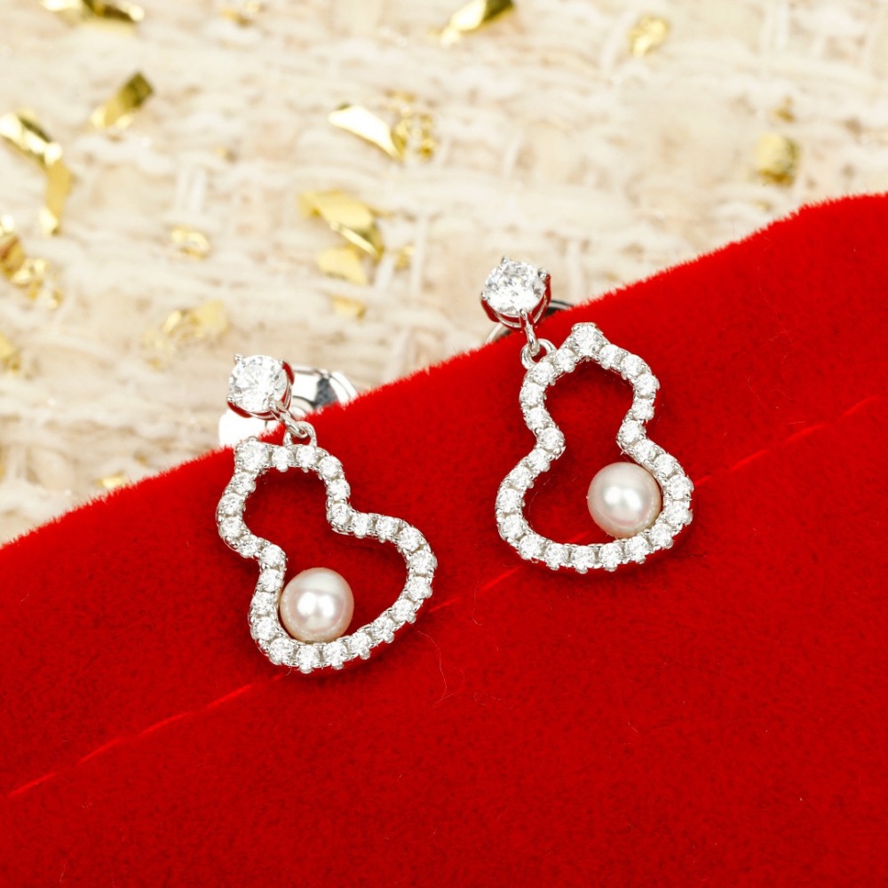 QEELIN EARRINGS
