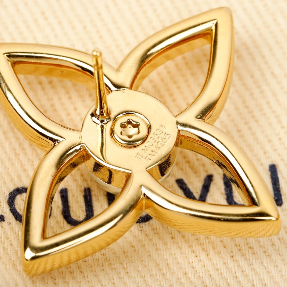 LOUIS VUITTON FOUR-PETAL FLOWER PEARL STUD EARRINGS WITH ORANGE BOX