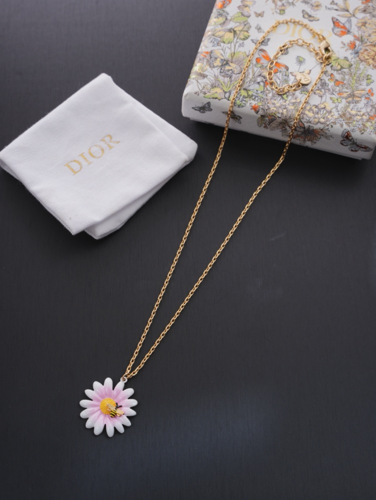 DIOR PINK DAISY BEE ENAMEL GOLD NECKLACE