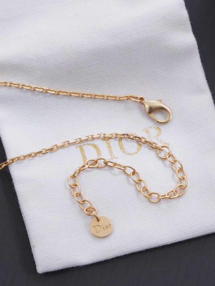 DIOR PINK DAISY BEE ENAMEL GOLD NECKLACE