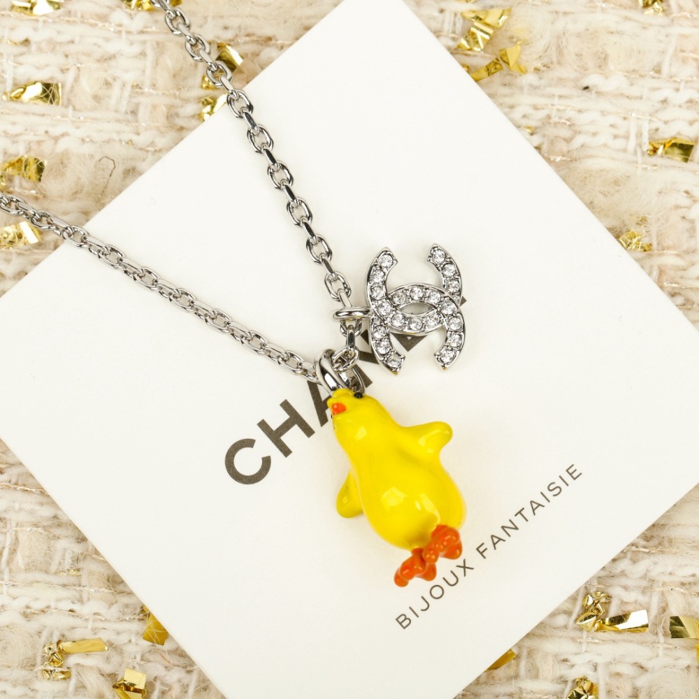 CHANEL CC DIAMOND YELLOW DUCK NECKLACE