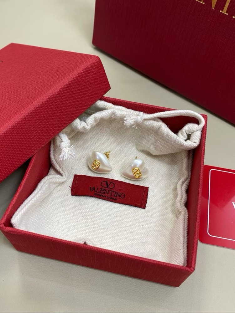 VALENTINO VLOGO PEARL HEART EARRINGS
