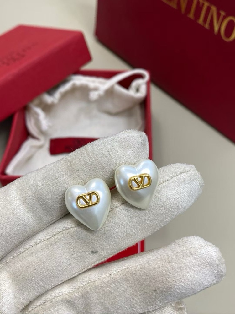 VALENTINO VLOGO PEARL HEART EARRINGS