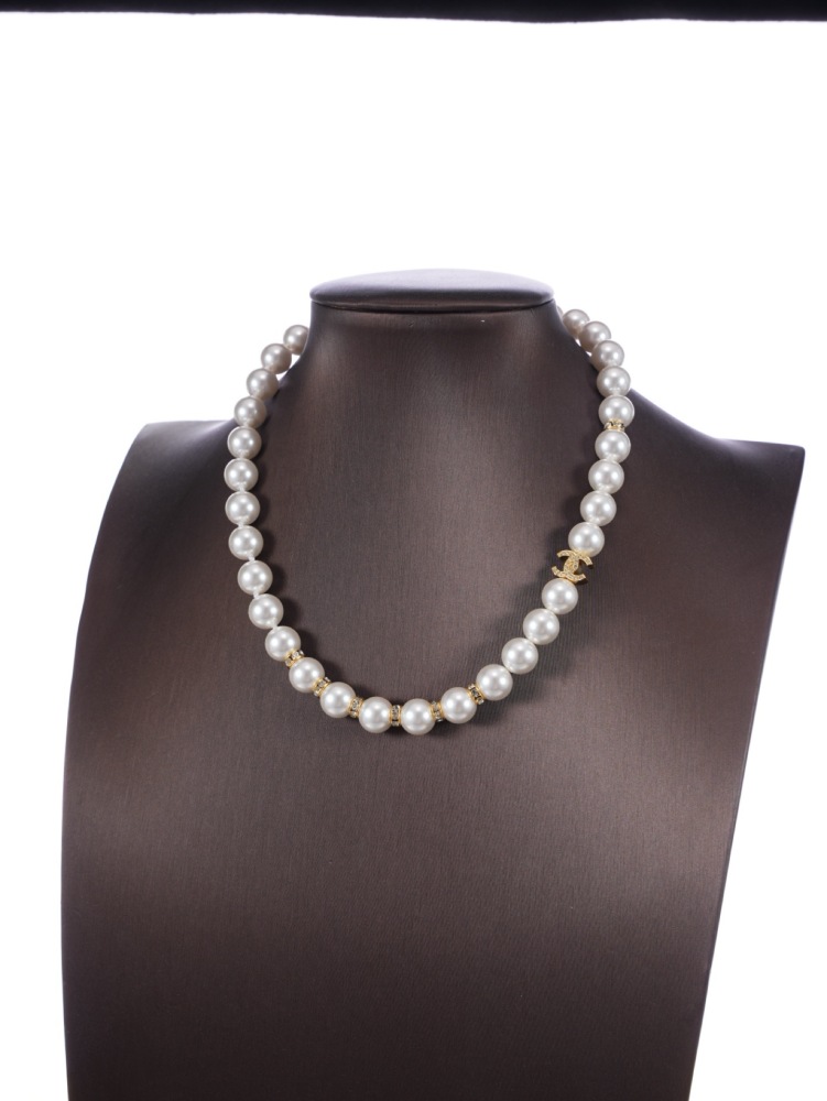 CHANEL PEARL CRYSTAL CC CHOKER NECKLACE