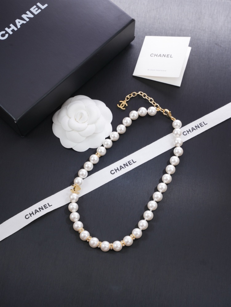 CHANEL PEARL CRYSTAL CC CHOKER NECKLACE