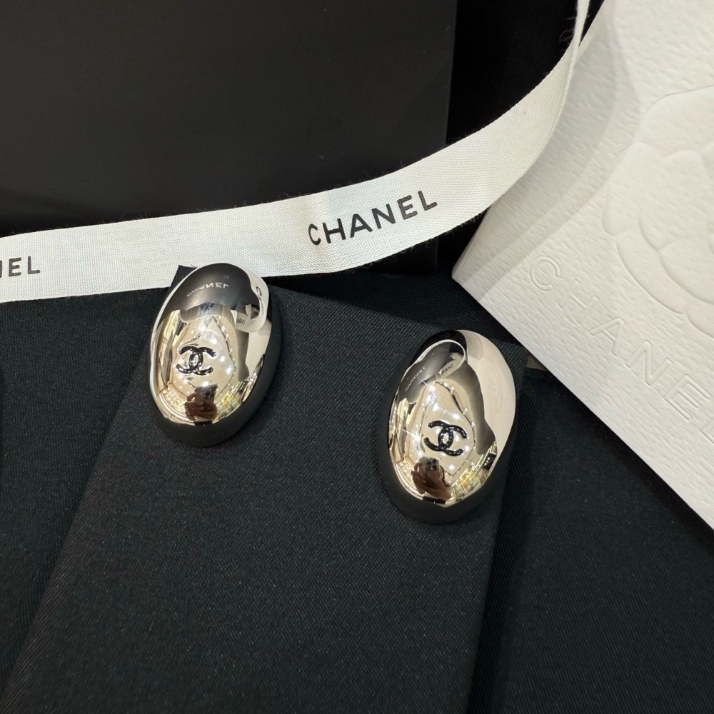 CHANEL SILVER OVAL CC STUD EARRINGS