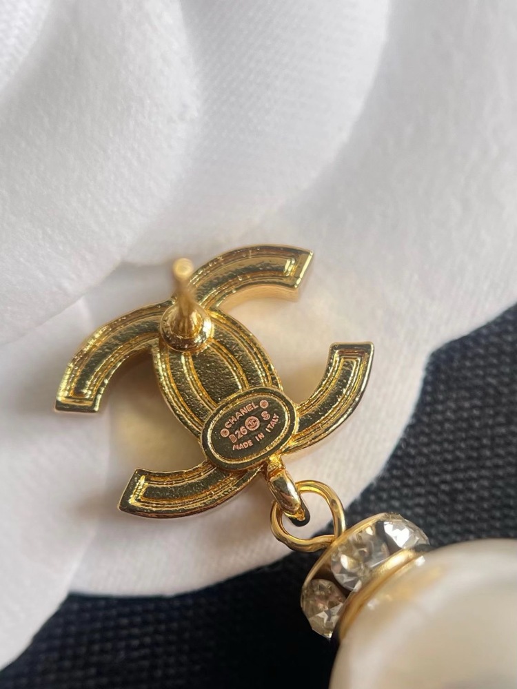 CHANEL CC DIAMOND PEARL DROP EARRINGS