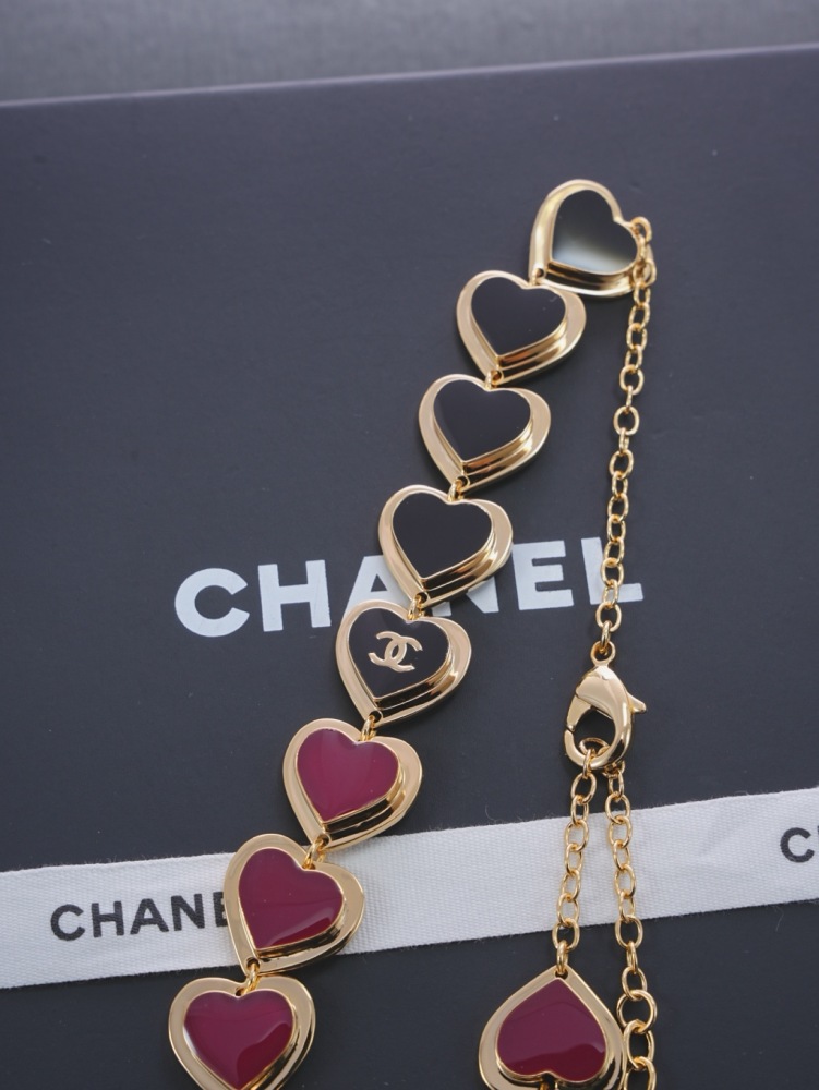 CHANEL BLACK BURGUNDY ENAMEL HEART CC CHOKER NECKLACE