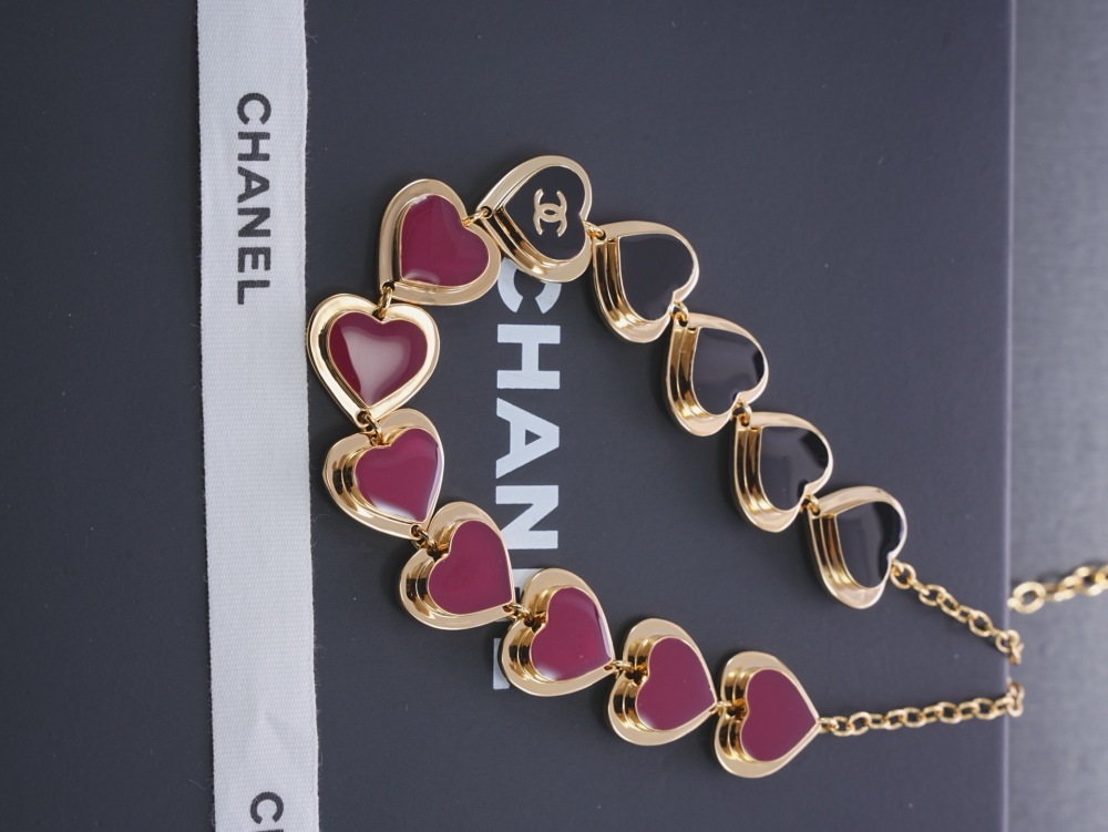 CHANEL BLACK BURGUNDY ENAMEL HEART CC CHOKER NECKLACE