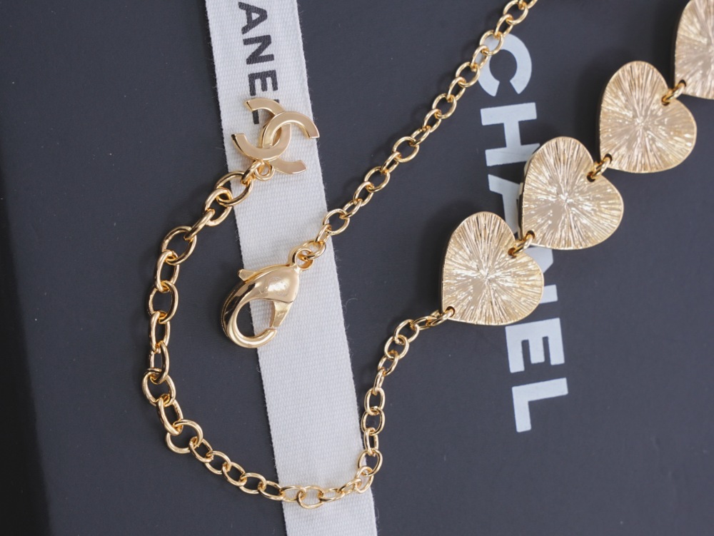 CHANEL BLACK BURGUNDY ENAMEL HEART CC CHOKER NECKLACE
