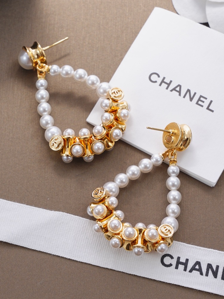 CHANEL GRADUATED PEARL CC TEARDROP HOOP EARRINGS