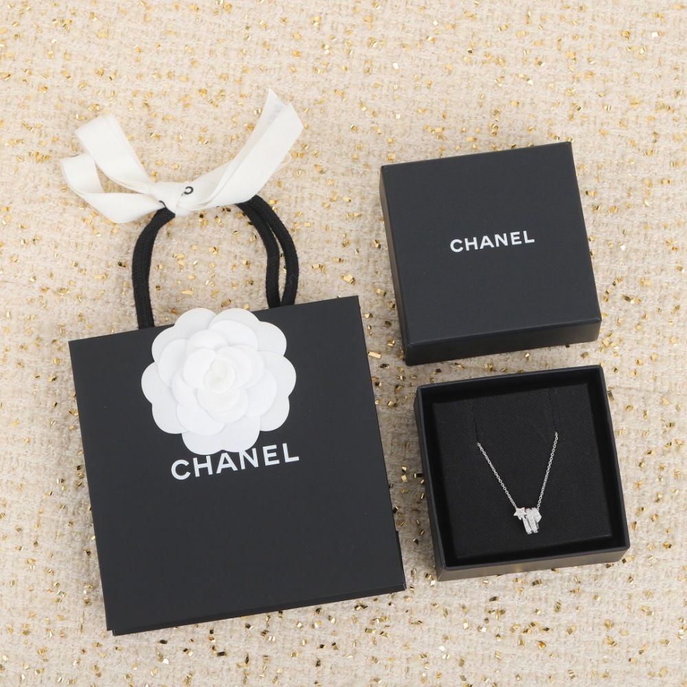 CHANEL SILVER COMET STAR FULL DIAMOND PENDANT NECKLACE