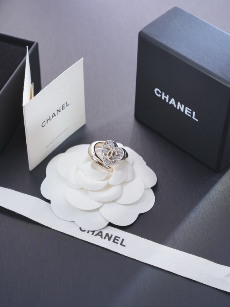 CHANEL TWO-TONE HEART PAVÉ CRYSTAL CC OPEN WRAP RING