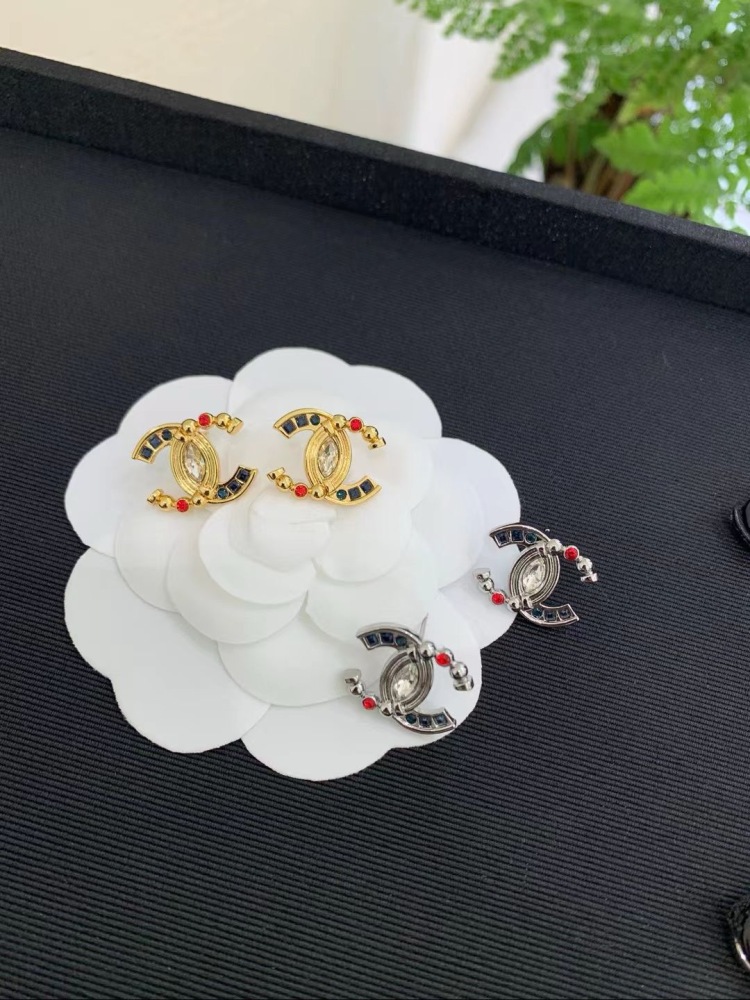 CHANEL STUD EARRINGS