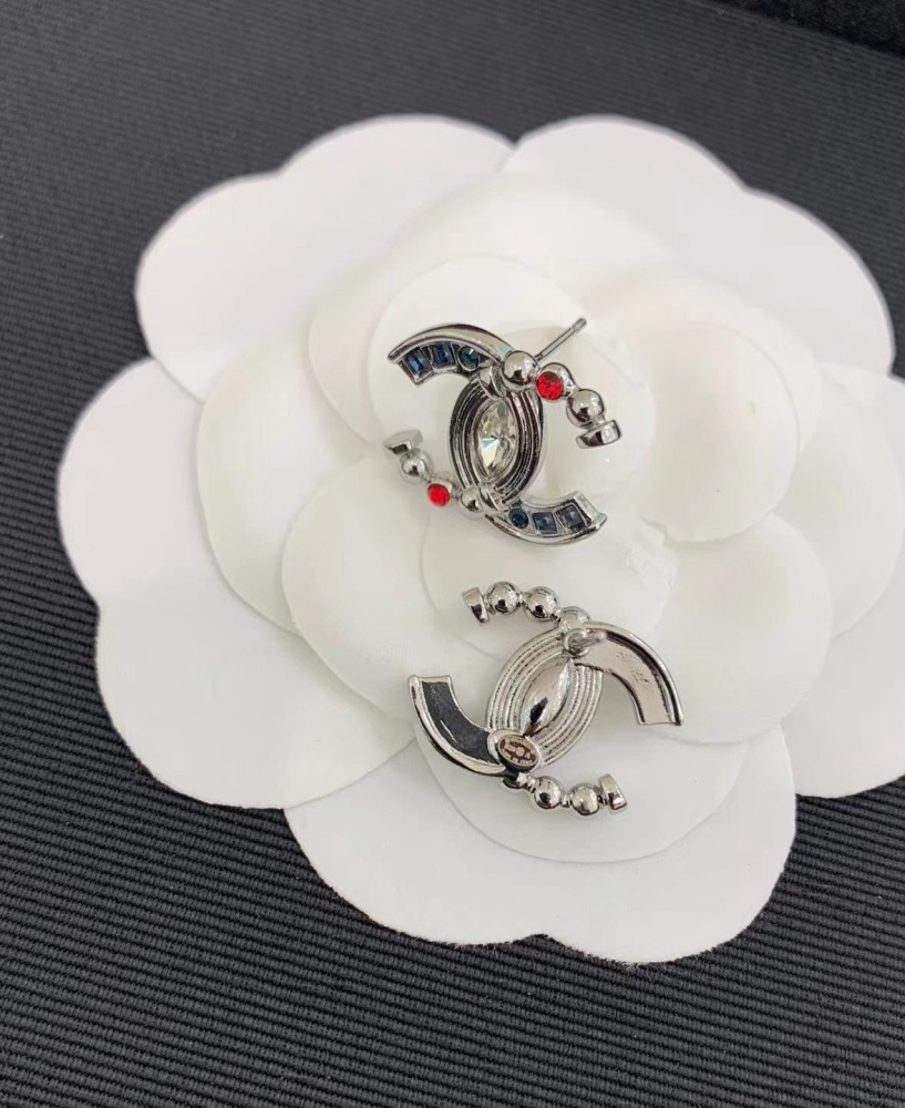 CHANEL STUD EARRINGS