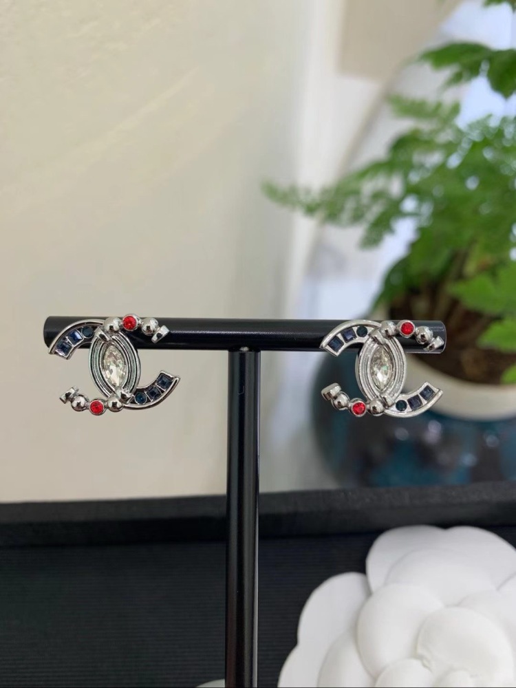CHANEL STUD EARRINGS