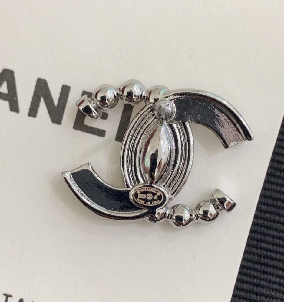 CHANEL STUD EARRINGS