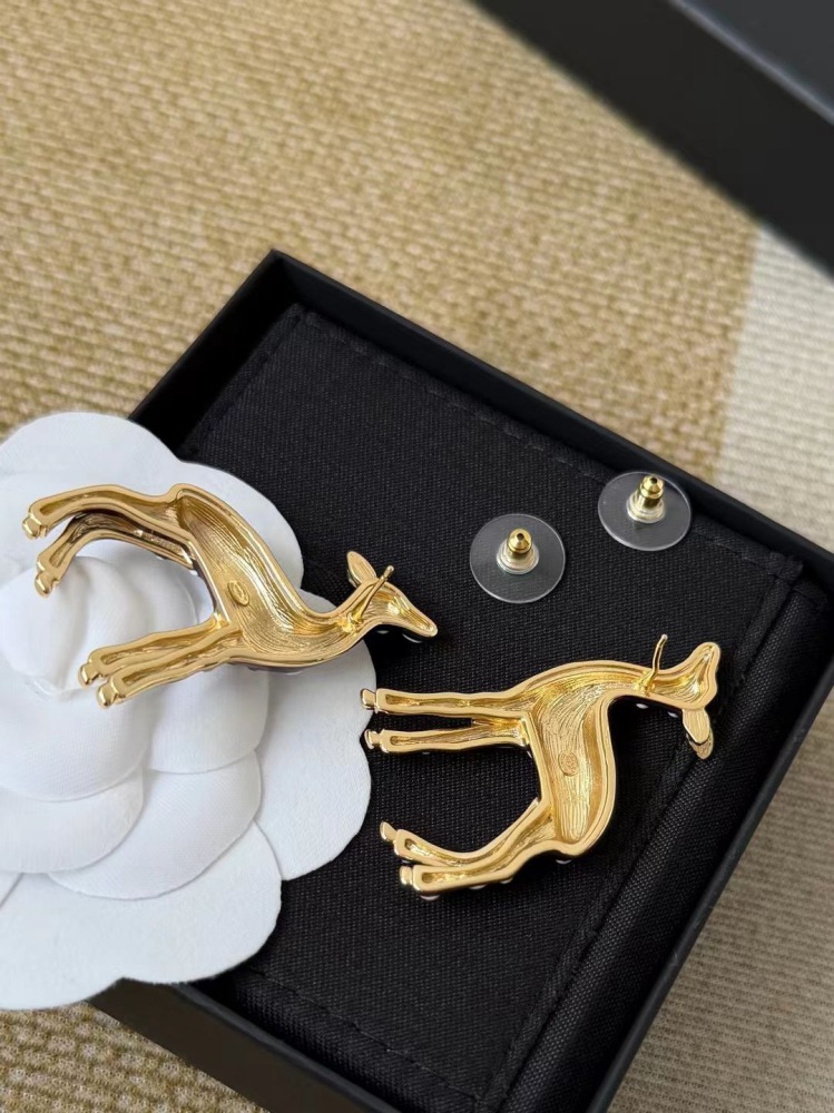 CHANEL STUD EARRINGS