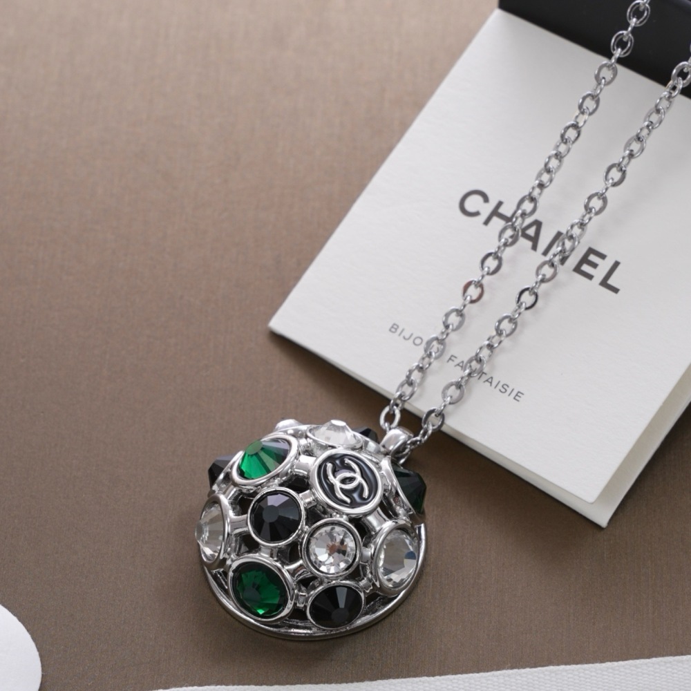 CHANEL SILVER ROUND BALL GREEN CRYSTAL DOUBLE C NECKLACE