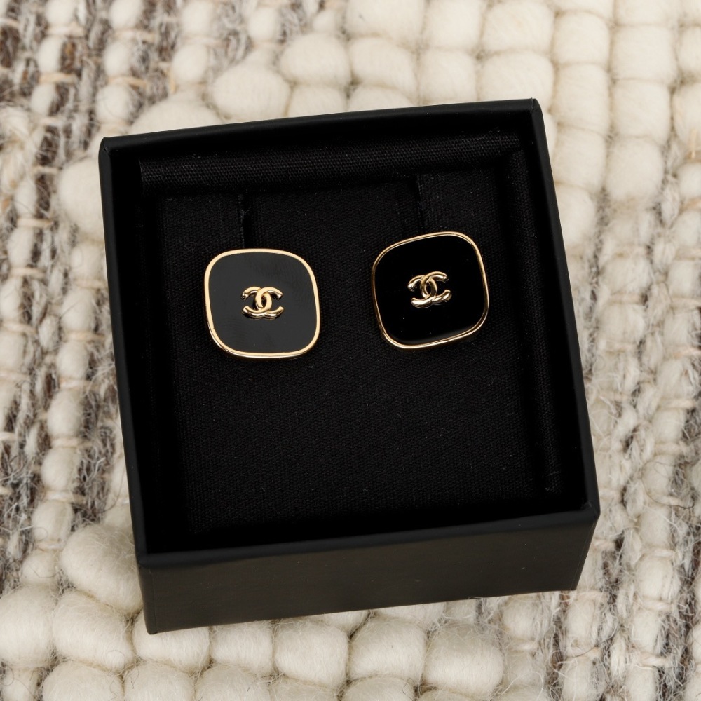 CHANEL BLACK ENAMEL SQUARE CC STUD EARRINGS