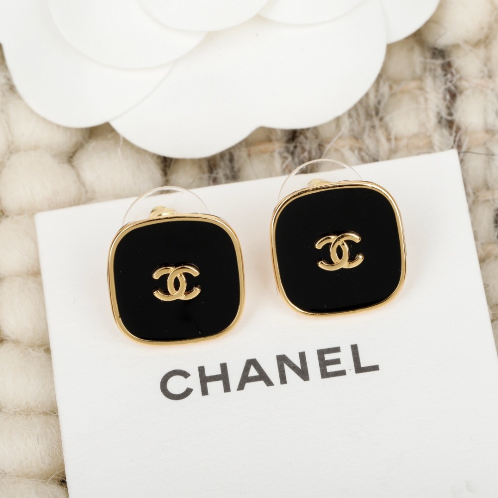 CHANEL BLACK ENAMEL SQUARE CC STUD EARRINGS