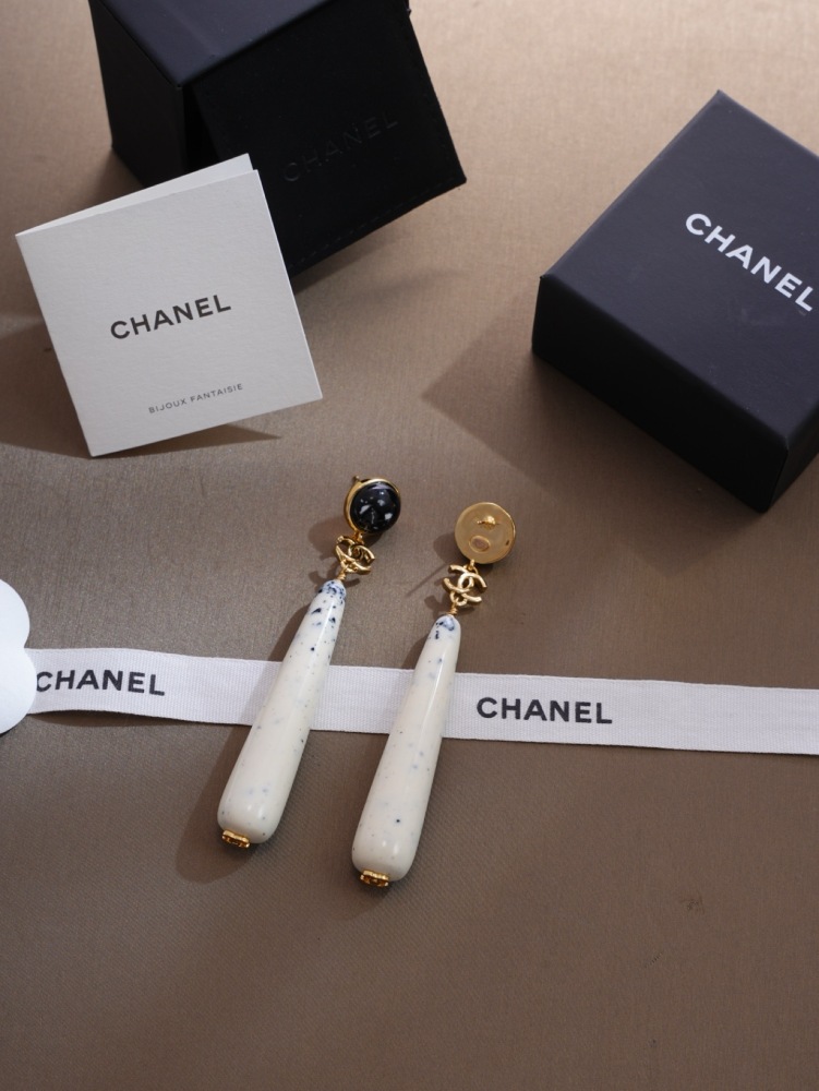 CHANEL CC BEAD TEARDROP DROP EARRINGS