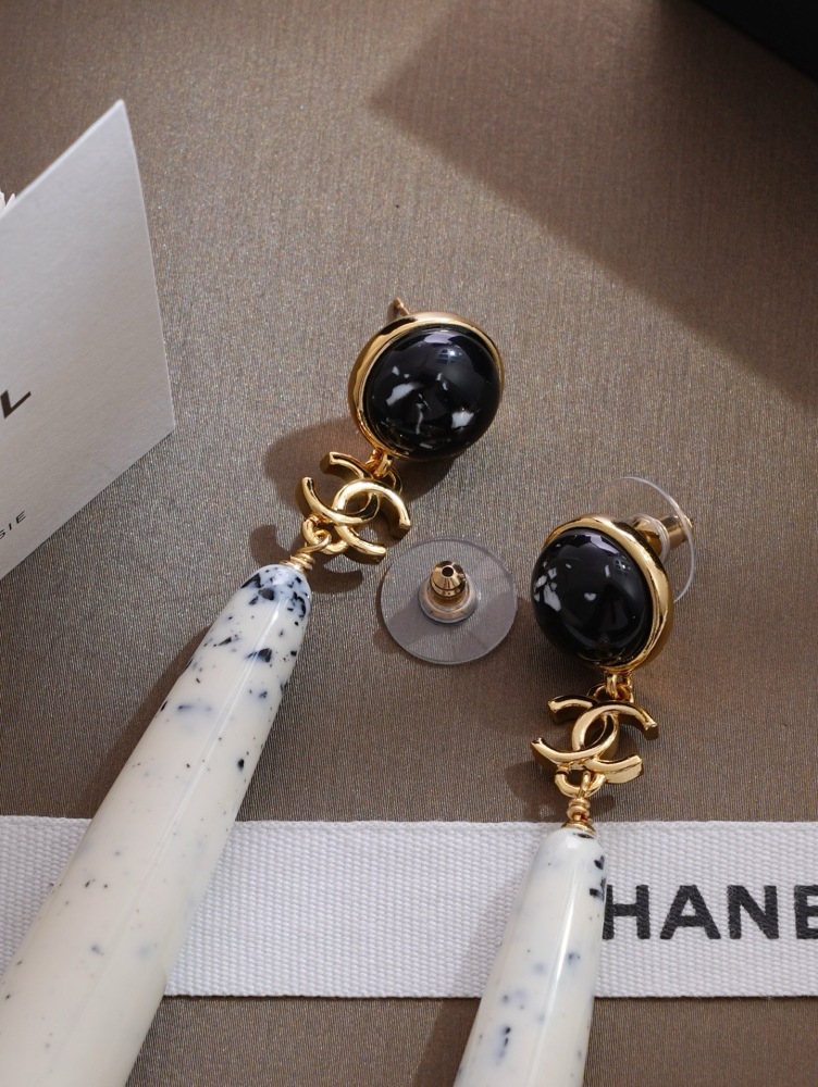 CHANEL CC BEAD TEARDROP DROP EARRINGS