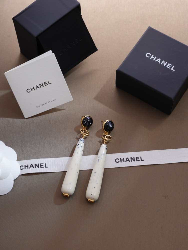 CHANEL CC BEAD TEARDROP DROP EARRINGS