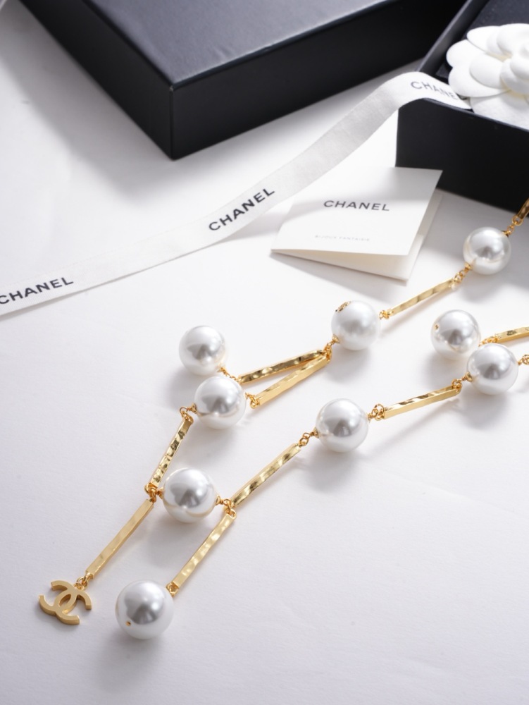 CHANEL PEARL LONG NECKLACE