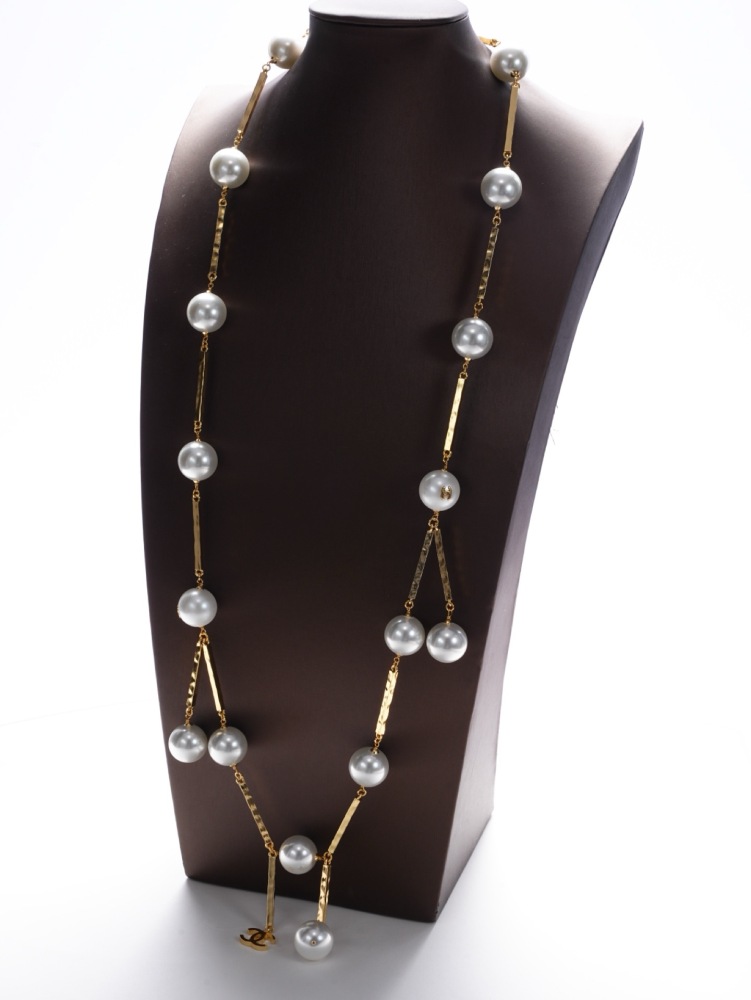 CHANEL PEARL LONG NECKLACE