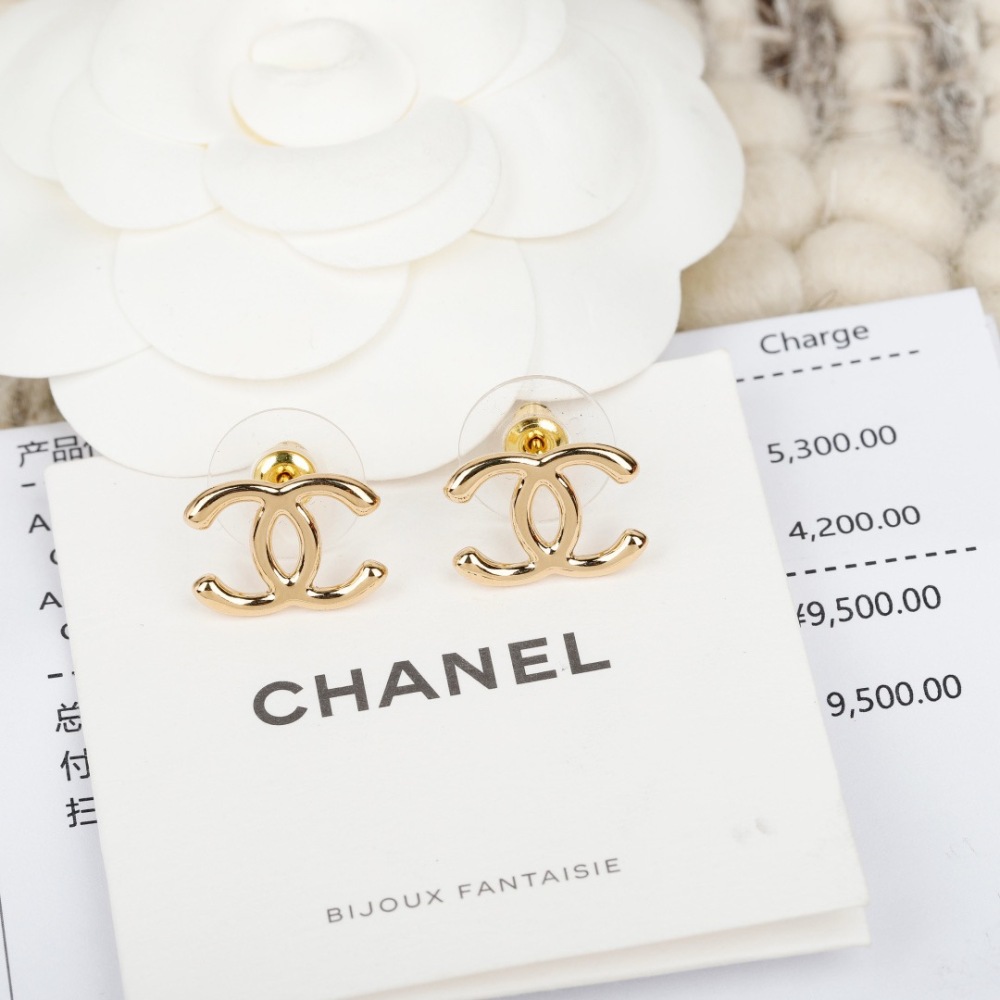 CHANEL CC LOGO STUD EARRINGS