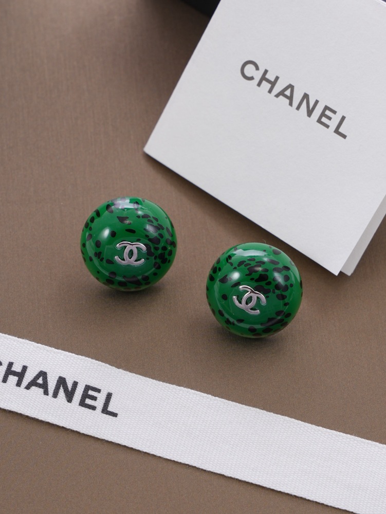 CHANEL CC DALMATIAN SPOT RESIN STUD EARRINGS