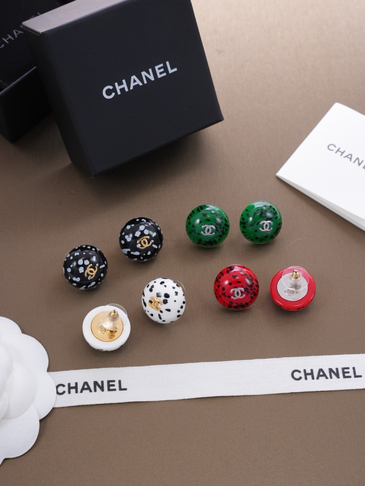 CHANEL CC DALMATIAN SPOT RESIN STUD EARRINGS
