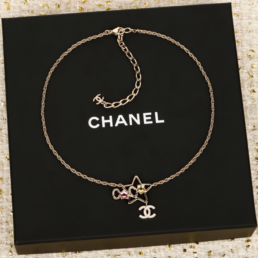CHANEL COCO STAR INTERLOCKING CC CRYSTAL PENDANT NECKLACE