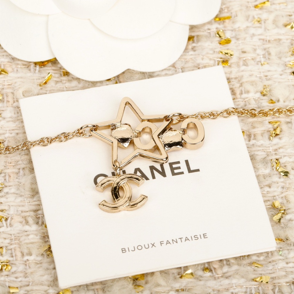 CHANEL COCO STAR INTERLOCKING CC CRYSTAL PENDANT NECKLACE