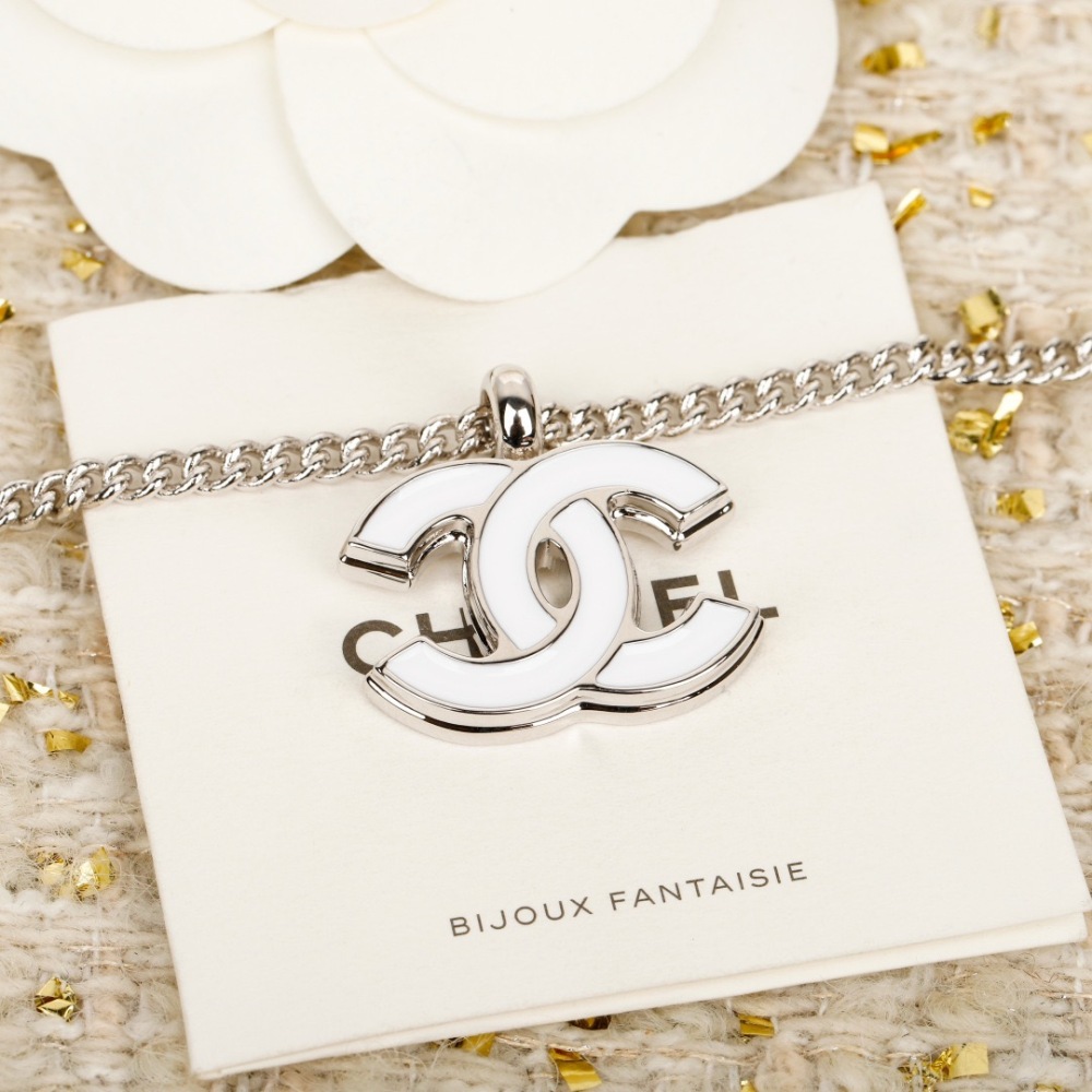 CHANEL WHITE ENAMEL DOUBLE C TWO CHARM CURB CHAIN NECKLACE