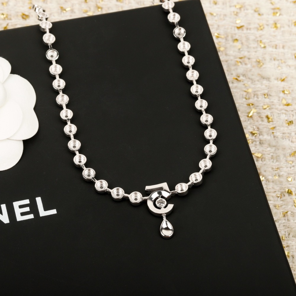 CHANEL NUMBER 5 TEARDROP DIAMOND NECKLACE