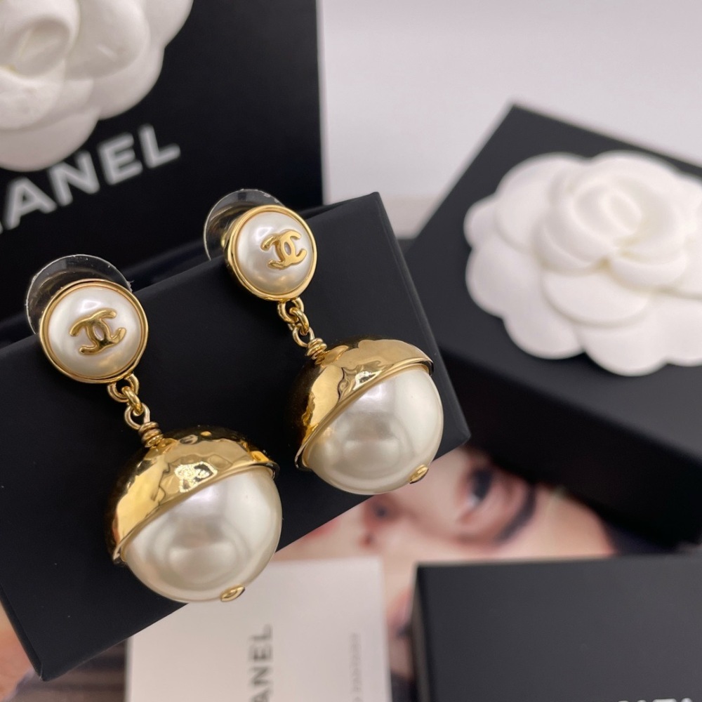 CHANEL CC DOUBLE PEARL DROP EARRINGS