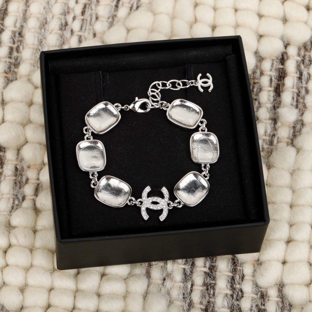 CHANEL SQUARE BEZEL CRYSTAL CC LINK BRACELET