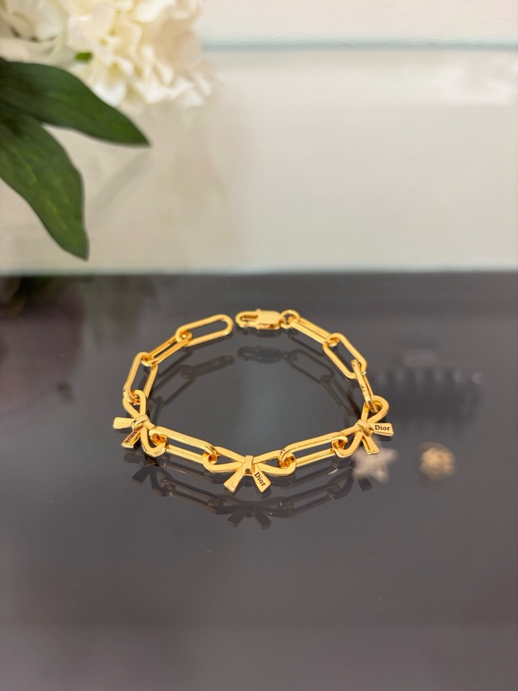 DIOR BOW PAPERCLIP LINK BRACELET