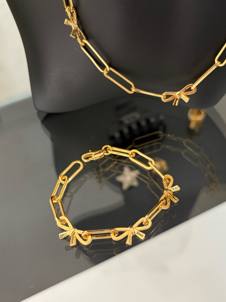 DIOR BOW PAPERCLIP LINK BRACELET