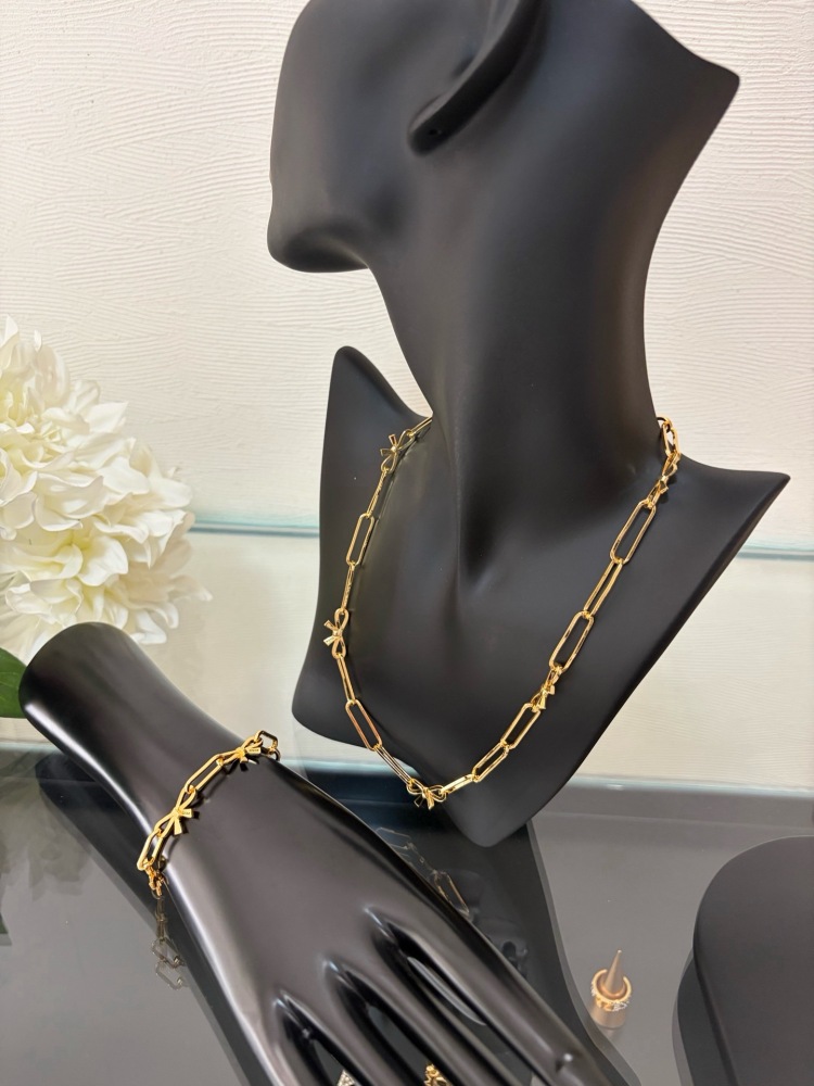 DIOR BOW PAPERCLIP LINK BRACELET