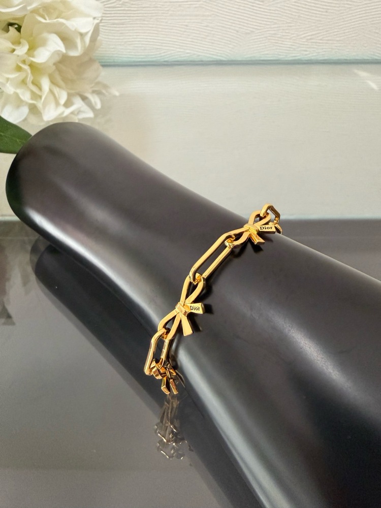 DIOR BOW PAPERCLIP LINK BRACELET