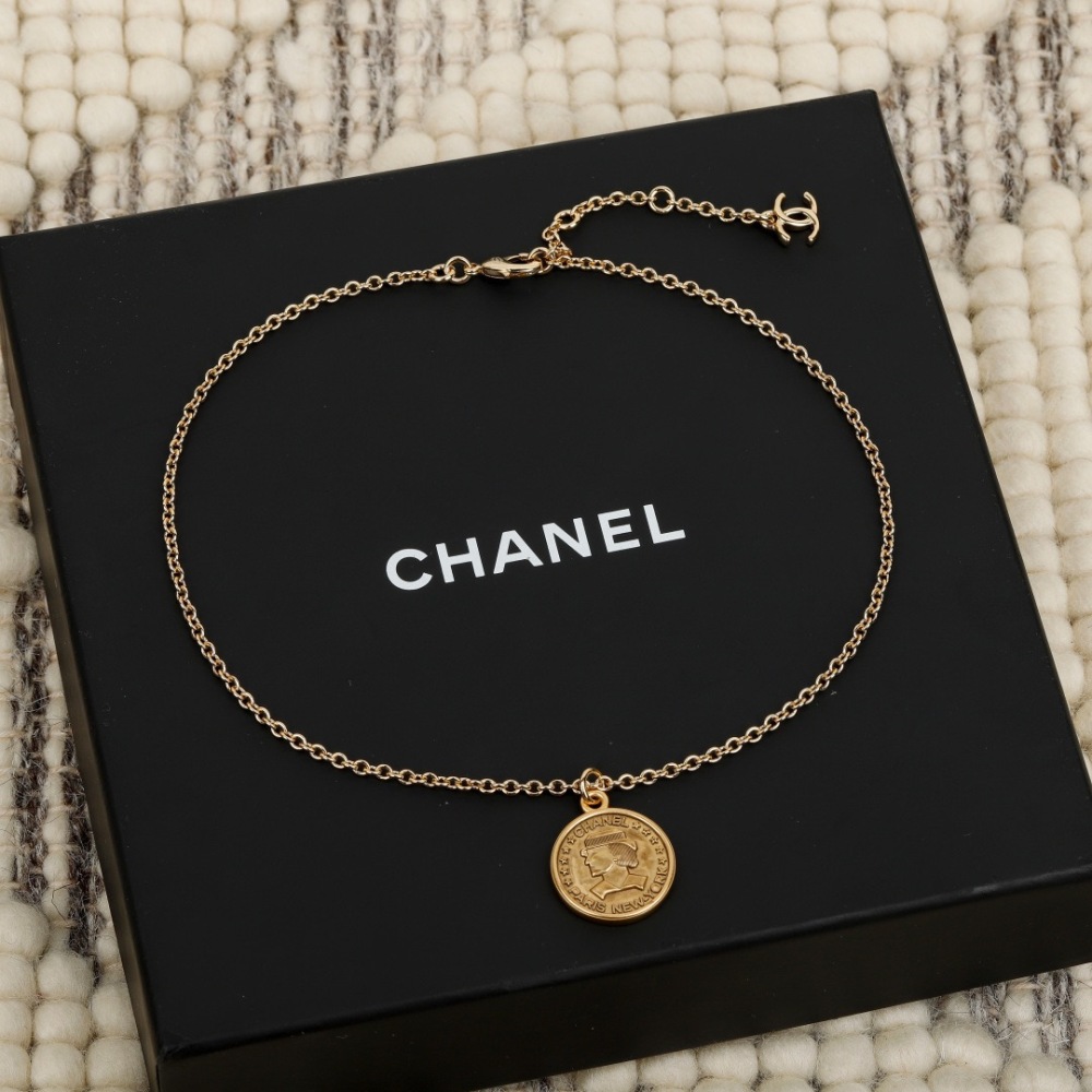 CHANEL COCO PORTRAIT COIN PENDANT NECKLACE