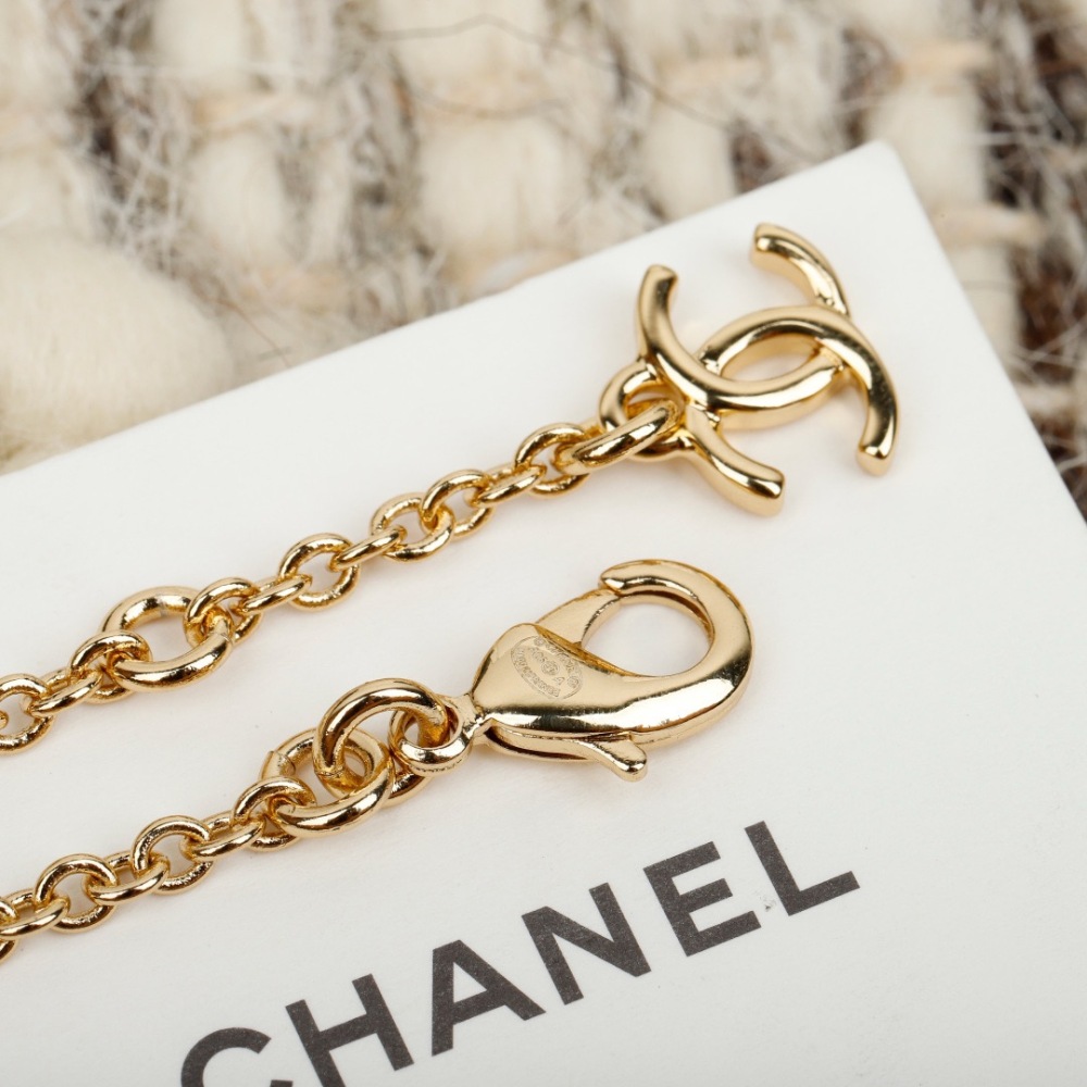 CHANEL COCO PORTRAIT COIN PENDANT NECKLACE