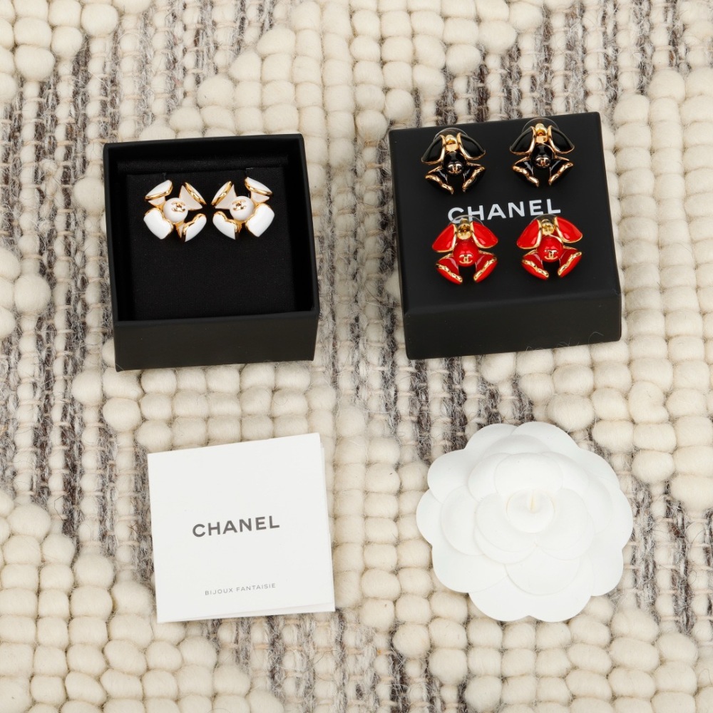 CHANEL ENAMEL FOUR‑PETAL CC STUD EARRINGS