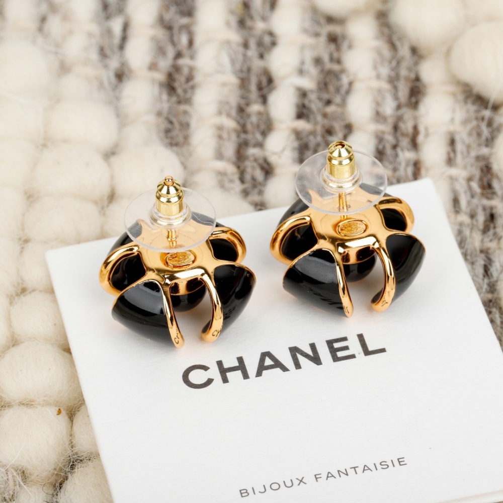 CHANEL ENAMEL FOUR‑PETAL CC STUD EARRINGS