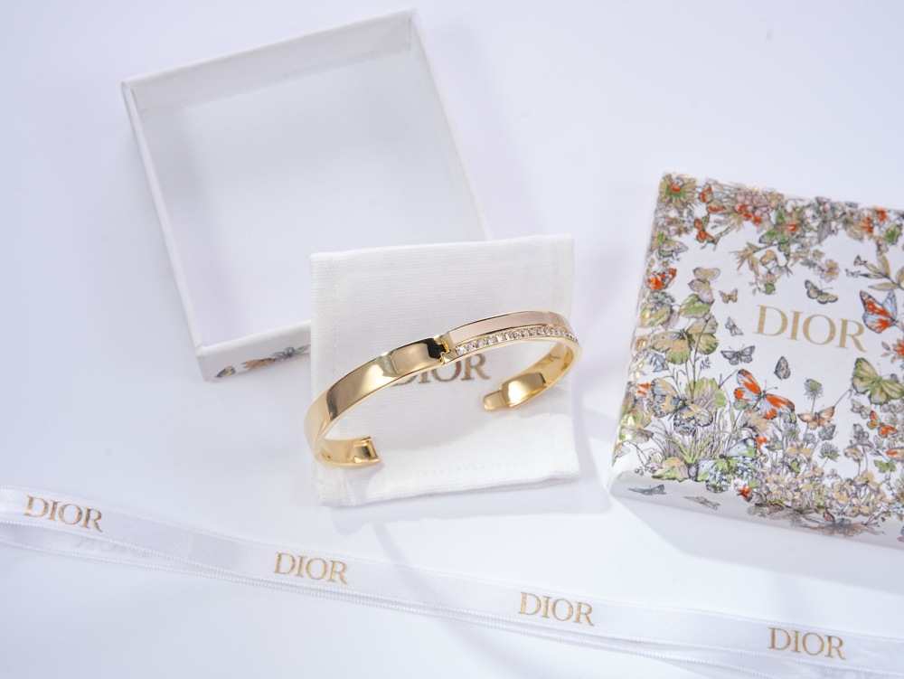 DIOR SLIM GOLD ONE ROW CRYSTAL OPEN CUFF BANGLE